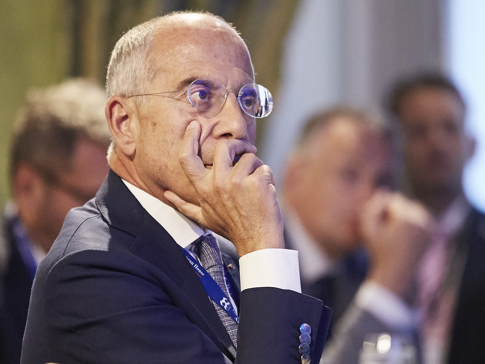 AMBROSETTI CLUBPHYGITAL MEETING
Incontro con Francesco Starace